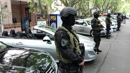 Operativo policial - Narcos - Extinción de dominio (NA)