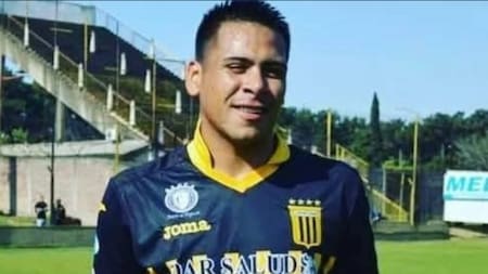 Un futbolista del ascenso fue asesinado con una botella rota: sospechan de su hermano