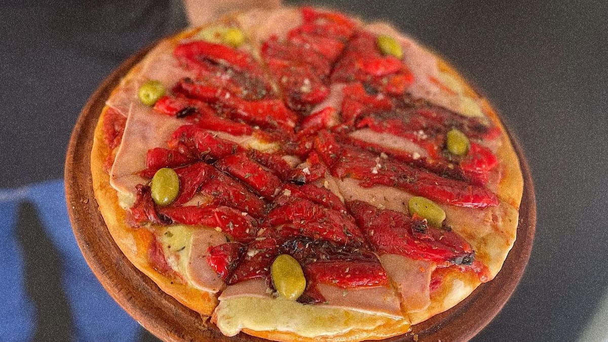 Pizzería La Escondida.