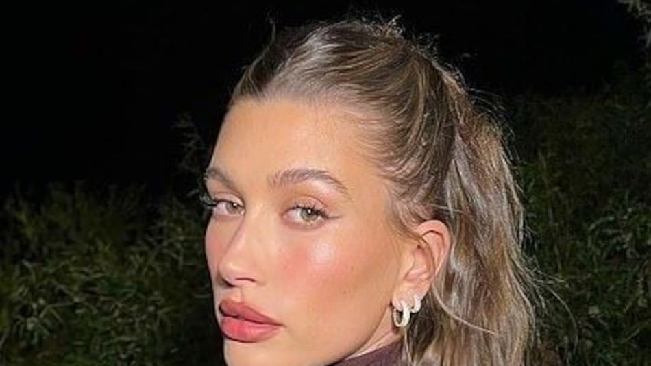 Peinados en tendencia para Navidad 2025.