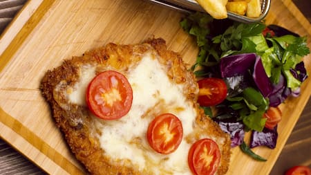 Cómo preparar milanesas saludables en simples pasos. Foto: ilustrativa, Freepik.