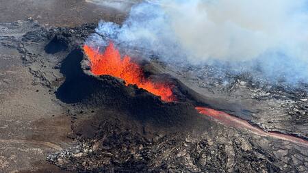 Erupción de un volcán en la península de Reykjanes. Foto: archivo Reuters