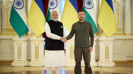 El primer ministro indio, Narendra Modi y el presidente de Ucrania, Volodímir Zelenski. Foto: EFE.