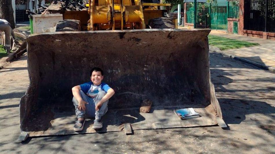 Tiene 8 años, su casa se incendió, pidió ayuda por Tik Tok y ya empezarán a reconstruirla
