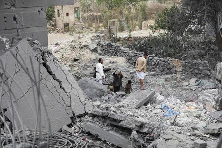 Ataque aéreo a Saná, la capital de Yemen. Foto: Reuters (Khaled Abdullah)