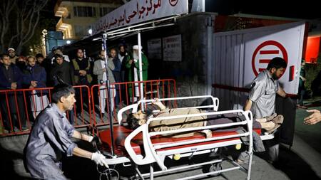 Ataque suicida en Kabul deja al menos 50 muertos, Reuters