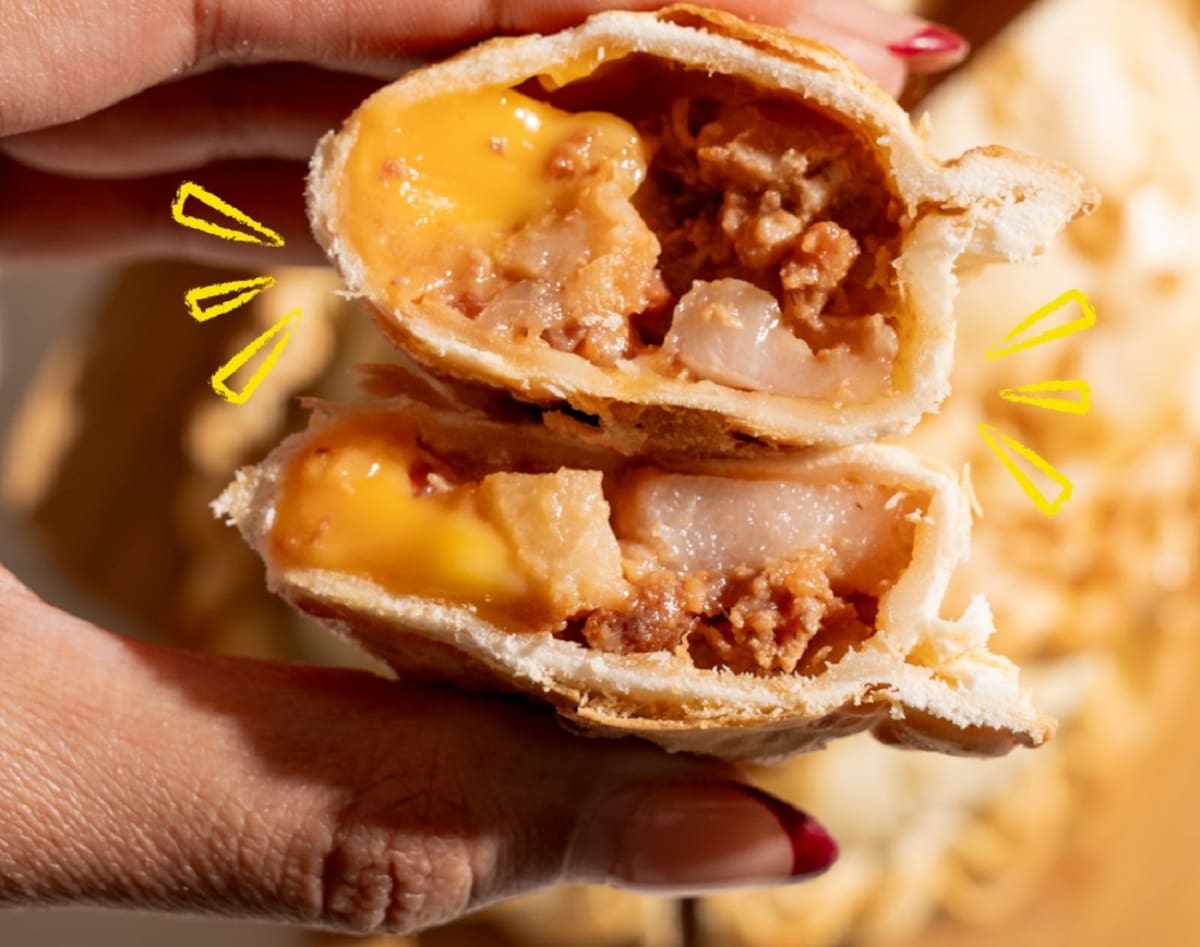 La marca que revolucionó el negocio de las empanadas baratas volvió a los tribunales