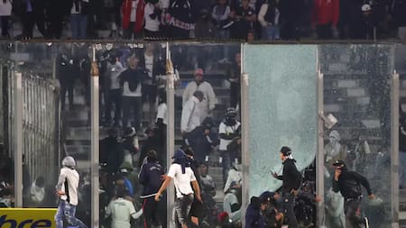 Los incidentes en el estadio de Colo Colo. Foto: Agencia Noticias Argentinas/La Tercera