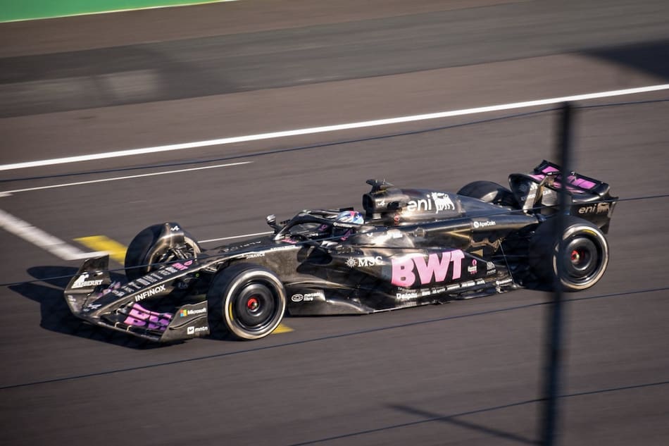 Franco Colapinto a bordo de un monoplaza de Alpine. Foto: X @CamFerrari25