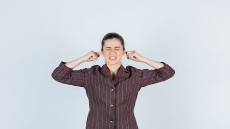 Pérdida de audición. Foto: Freepik.