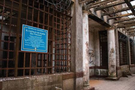 Castillo en Engaña. Foto: Instagram @fpugliares_