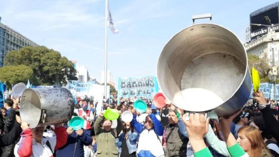 Protesta en el centro porteño por medidas contra la pobreza