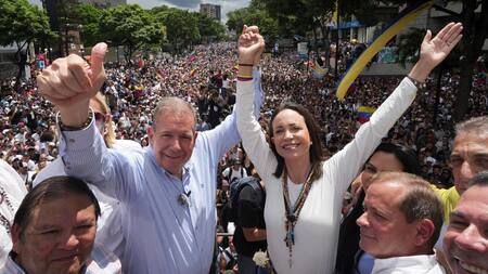 Edmundo González Urrutia y Maria Corina Machado. Foto: Reuters.