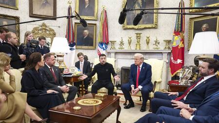 Pelea entre Donald Trump y Volodimir Zelenski. Foto: EFE/Jim Lo Scalzo