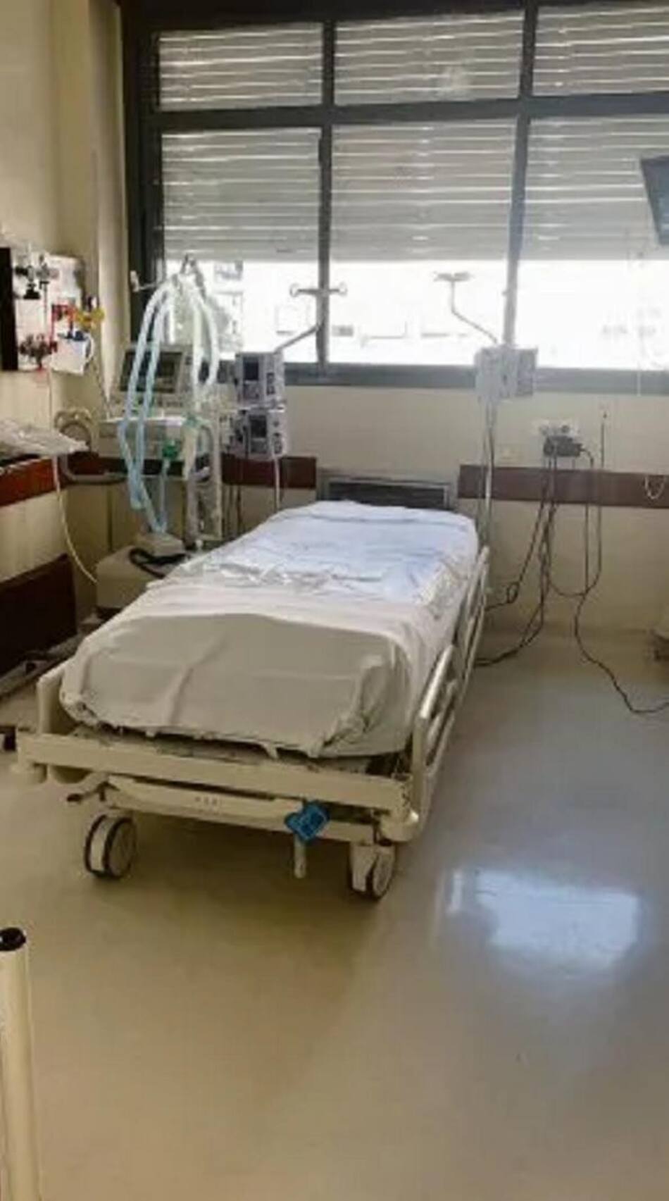 Hospitales porteños reinstalan camas de terapia intensiva por posible