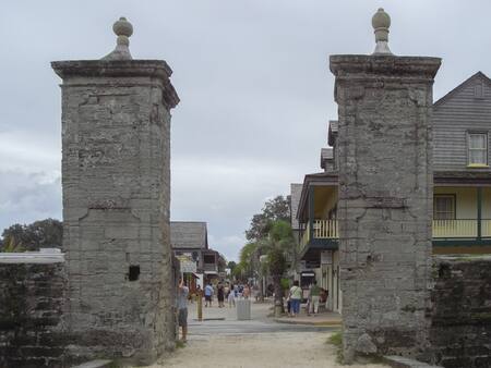 Antigua puerta de la ciudad de San Agustín, Florida. Foto: Wikipedia.