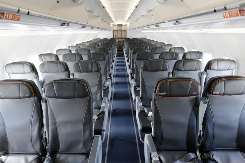 Asientos de avión. Foto: REUTERS