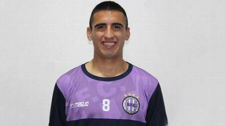 Mariano Klaus, futbolista de Sacachispas con coronavirus