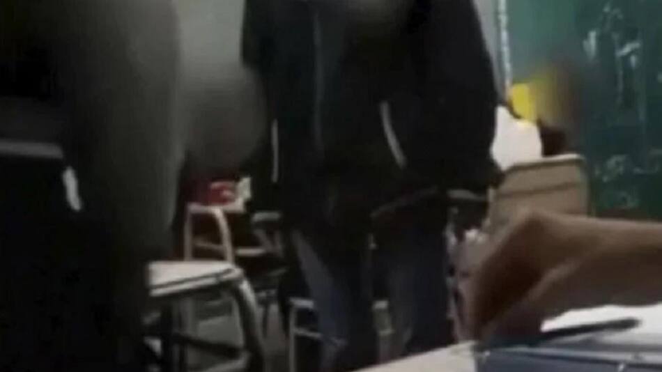 Violenta discusión entre un alumno y una docente en Córdoba.