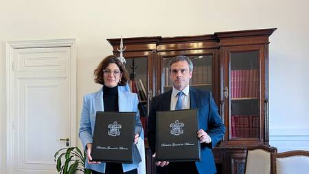 Aduana y ANMAC, convenio por control de armas y explosivos. Foto: Aduana.