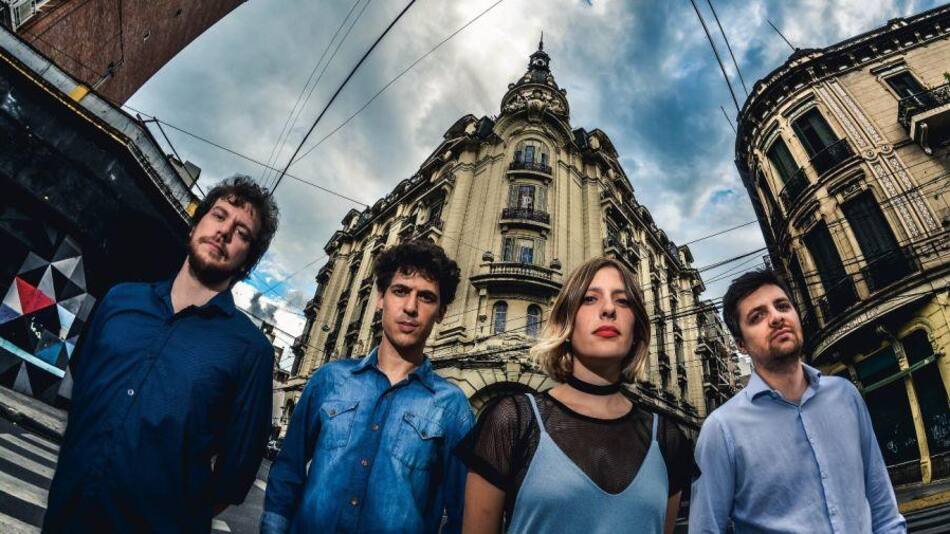 Matteucci, Thompson, Sciasci y Moreno, integrantes de Música para volar. Foto Télam