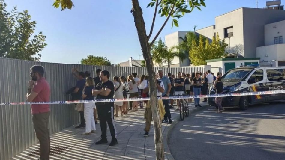 Locura en un colegio español. Foto: NA
