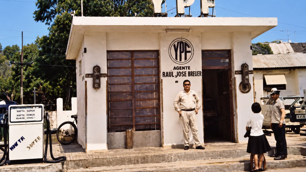 En 1928, YPF encontró petróleo a 404 metros en plena selva: 98 años después, el campamento conserva su época dorada