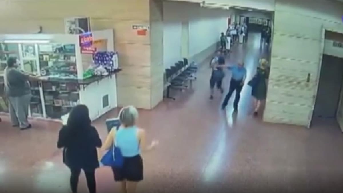 Video, así salvaron a bebé de 15 días con maniobras de RCP en pleno Tribunales de Rosario, YouTube