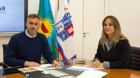 Malena Galmarini junto el intendente de Pilar, Federico Achaval. Foto: prensa AySA