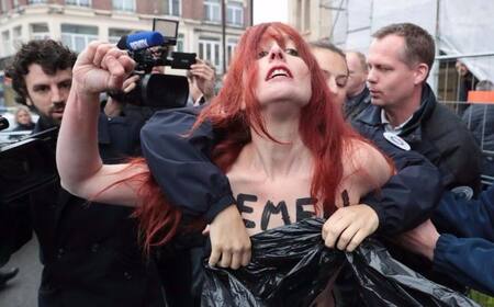 Protesta feminista contra Le Pen
