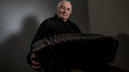 dolor en la música porque murió Rodolfo "Cholo" Montironi, artista de tango argentino