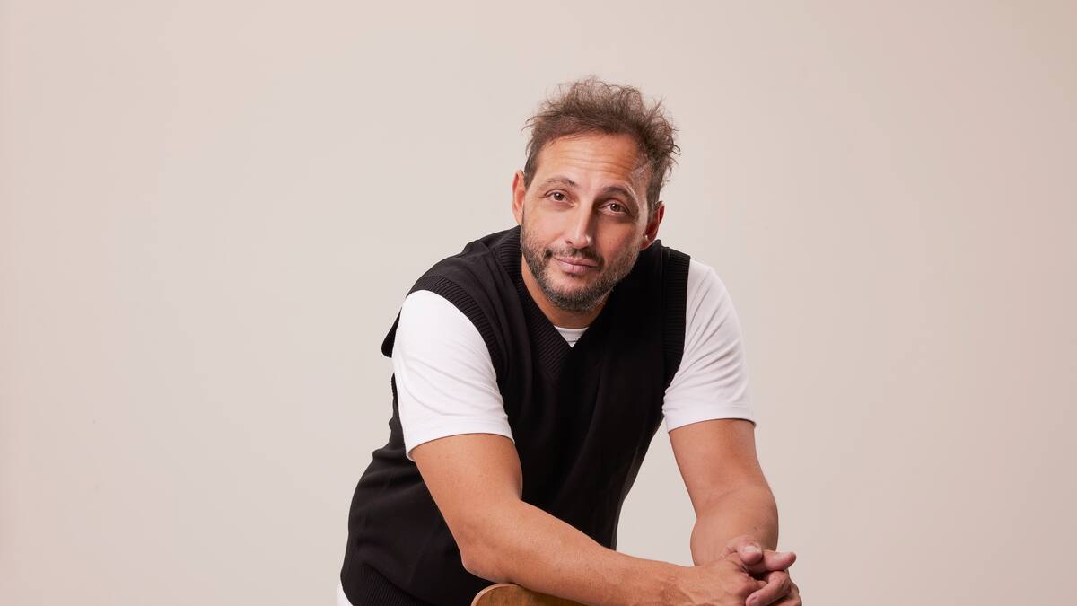 El actor estará con la obra "Agotados" desde enero hasta abril de 2026.