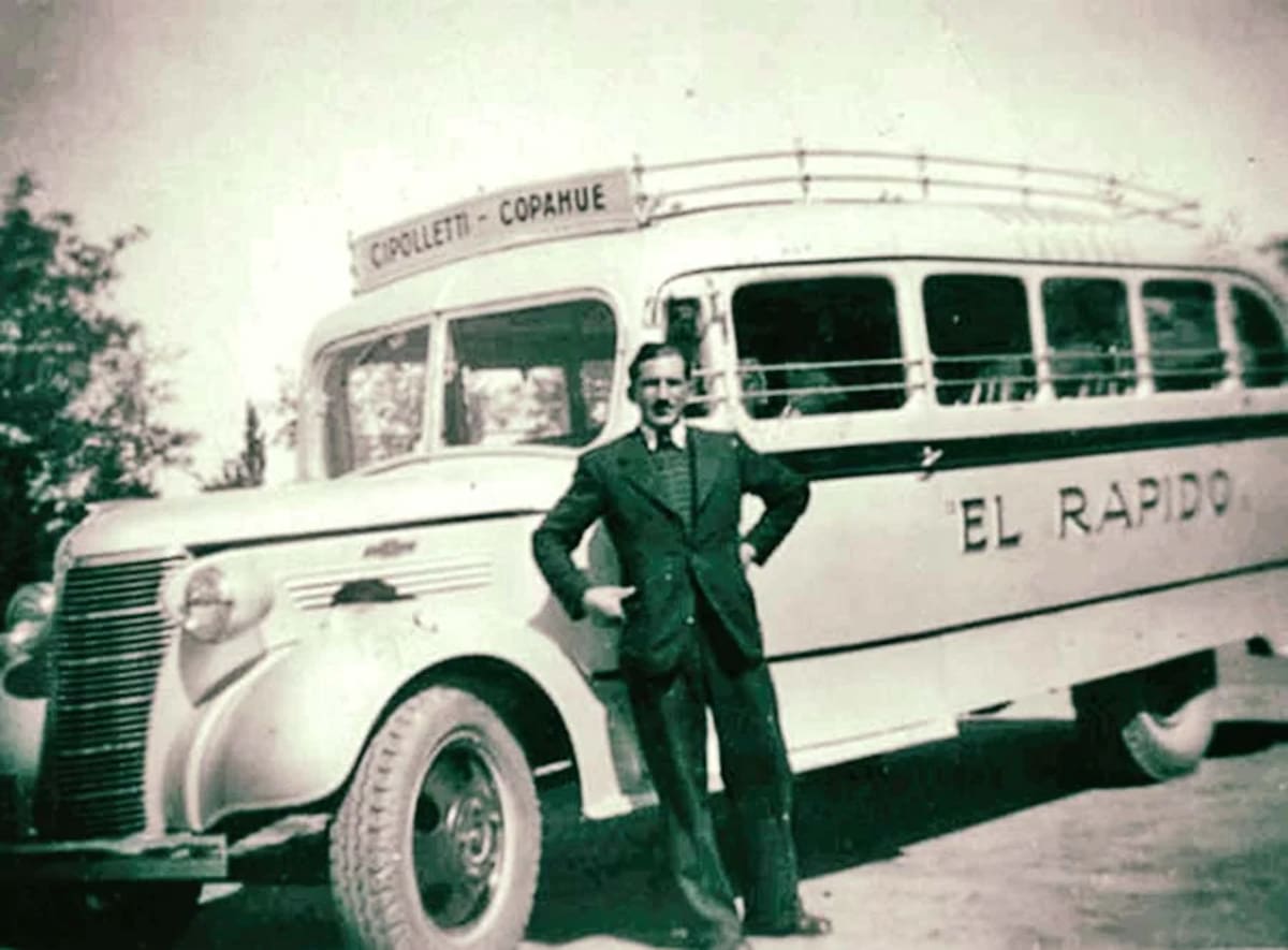 El primer colectivo