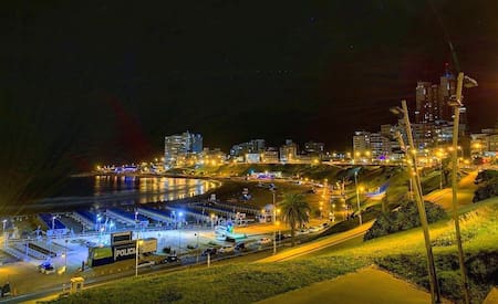 Bahía Varese y Cabo Corrientes en la actualidad. Foto: Wikipedia