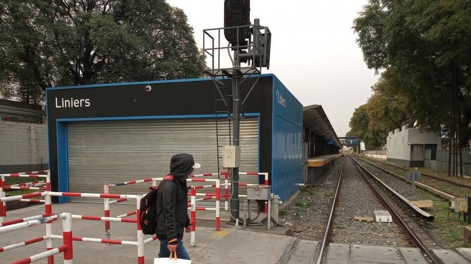 Estación de Línea de Tren Sarmiento, Liniers, trenes, transporte, NA