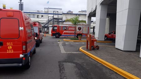 Operativo tras hallazgo de un cuerpo en Puerto Madero. Foto: Bomberos de la Ciudad de Buenos Aires.