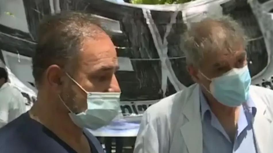 En plena protesta de médicos murió el jefe de obstetricia del hospital Ramos Mejía, foto captura C5N