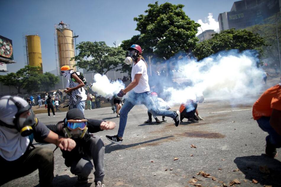 Tensión en Venezuela: militares anti Maduro liberaron a Leopoldo López, violencia, incidentes, Reuters