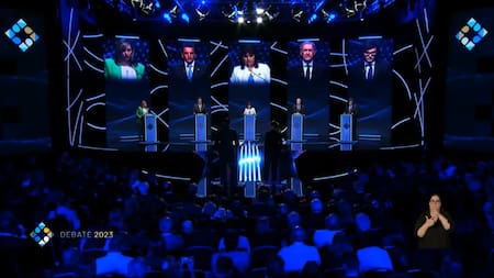 Debate presidencial 2023, los cinco candidatos. Foto: captura de TV.