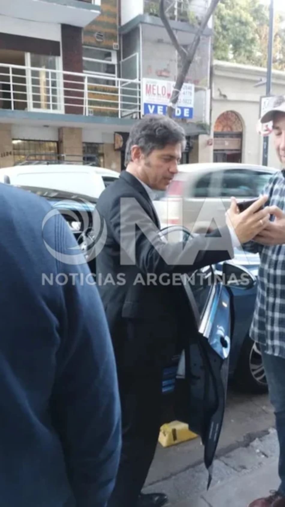Axel Kicillof en San José 1111.