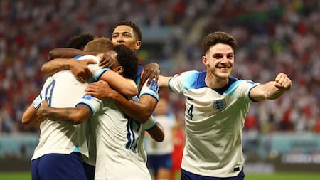 Mundial Qatar 2022, Inglaterra vs. Qatar, Reuters