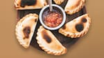 Secretos de chef: cuánto debe descansar el relleno de las empanadas salteñas para que salgan riquísimas