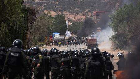 Bloqueo de carreteras en Bolivia en apoyo a Evo Morales. Foto: Reuters