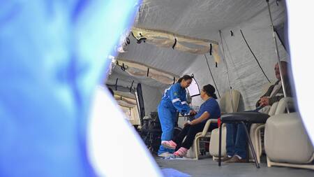 Personas rescatadas tras las inundaciones de Brasil. Foto: EFE.
