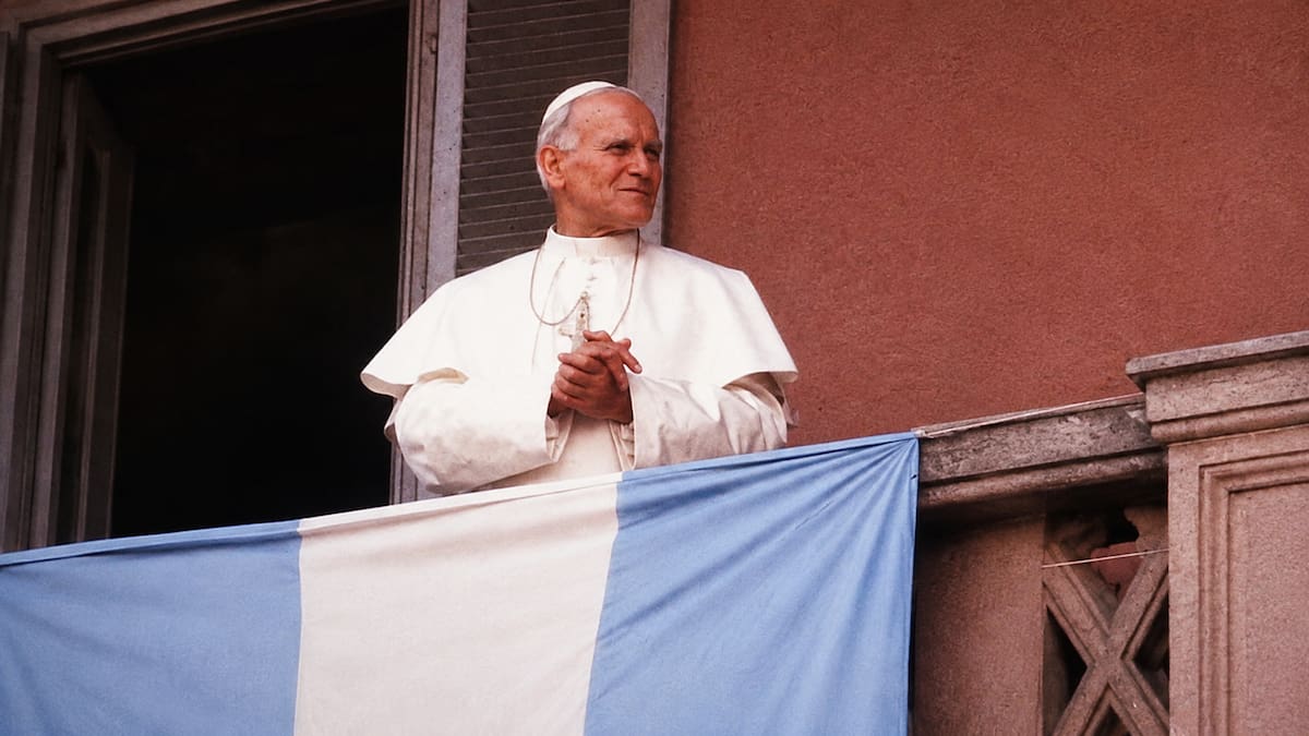 La primera visita de Juan Pablo II a la Argentina fue el 11 de junio de 1982