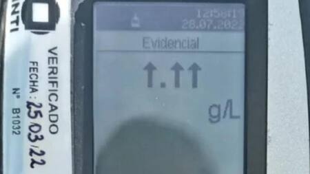 Ninguno de los conductores sufrió heridas de consideración y solo hubo daños materiales. Foto: NA.