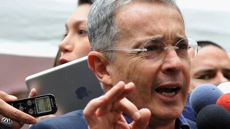 Álvaro Uribe, Colombia, Agencia NA