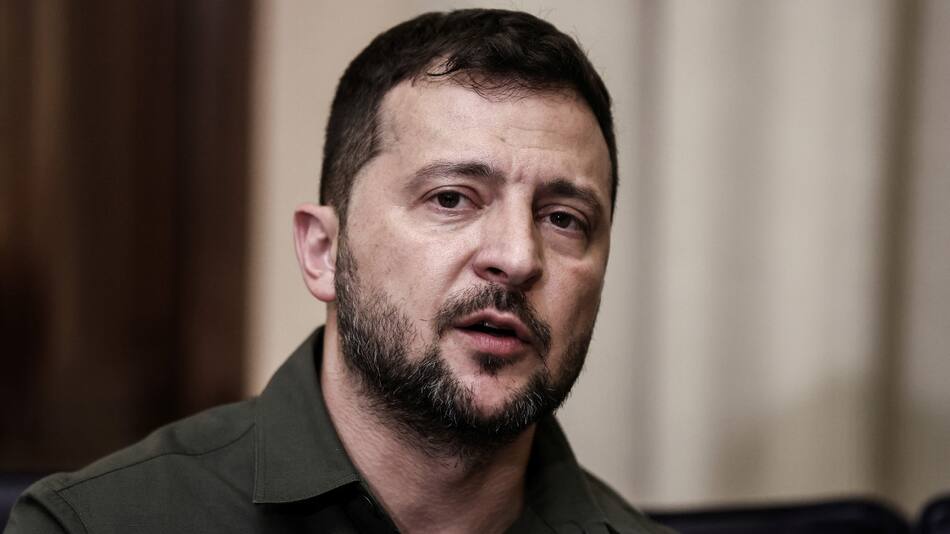 Volodimir Zelenski, pidió que se acelere la incorporación de los aviones caza F-16. Foto: Reuters.