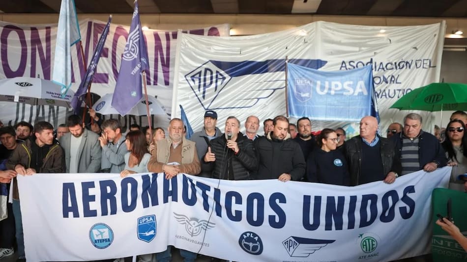 Representantes de la Asociación Trabajadores del Estado (ATE).