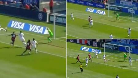 El hat trick en contra de Meikayla Moore